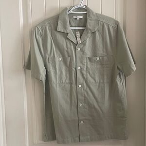 Madewell Short-Sleeve Button-Down Shirt in Sage Green